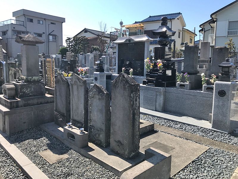 メモリアルガーデン新里　園内は日当たり良好