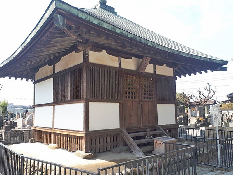 石田寺墓苑