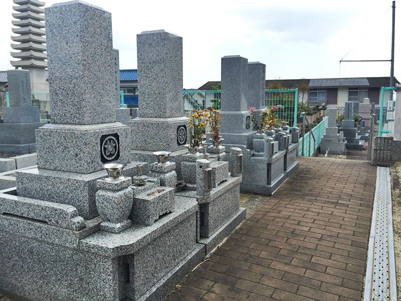 佛日寺境内墓地