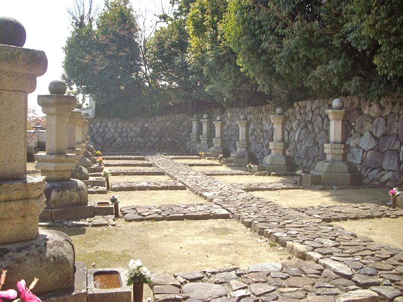 佛日寺境内墓地