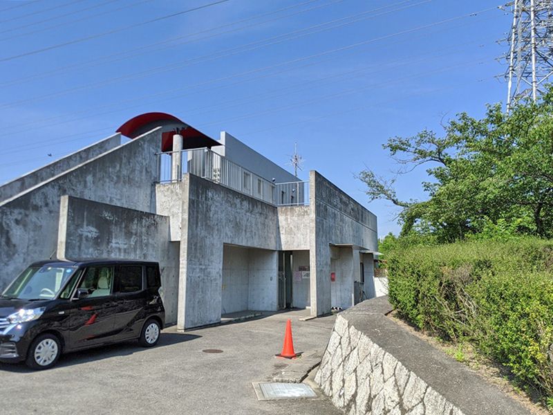 泉佐野市公園墓地　駐車スペース