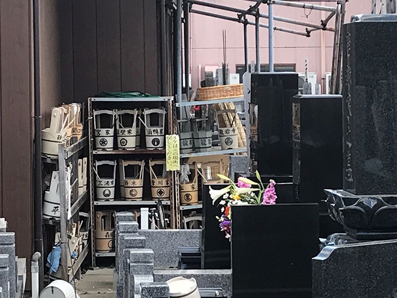 龍岩寺　手桶と柄杓を用意