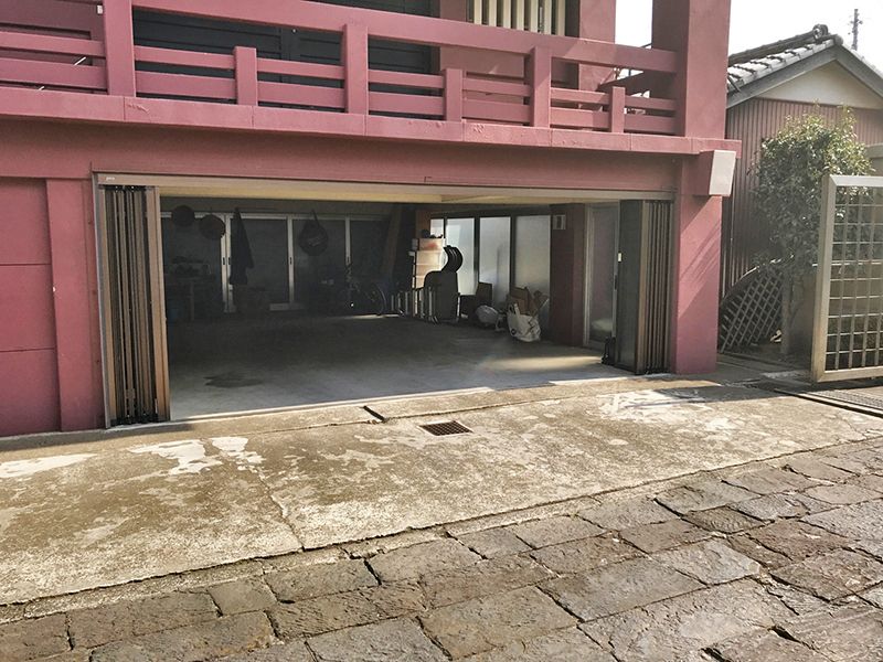 古川浄苑　お寺の下にある駐輪場