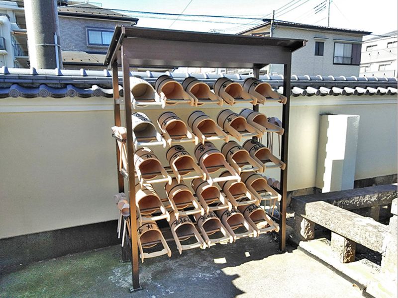 川口樹木葬墓地　完備された水汲み道具