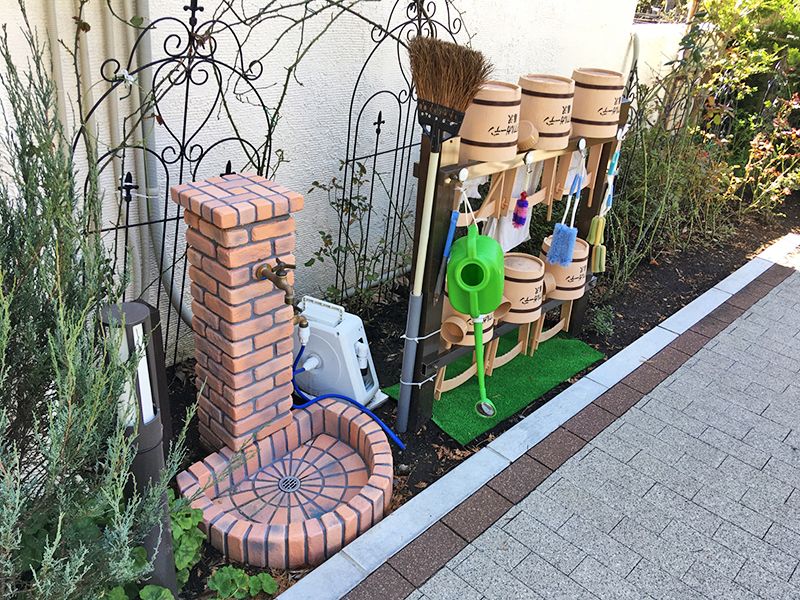 メモリアルガーデン藤沢　掃除道具と水場