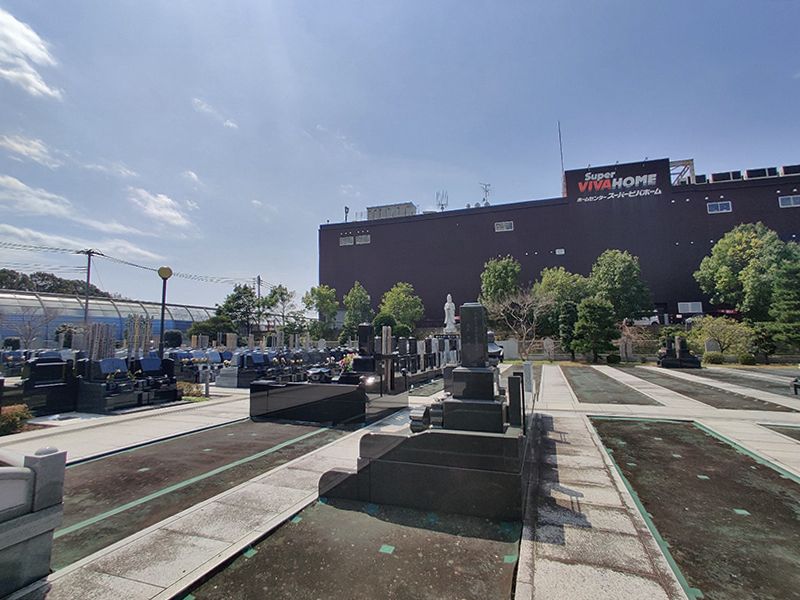 大林寺別院霊園　静かな住宅地ながら広い空を感じることのできる霊園