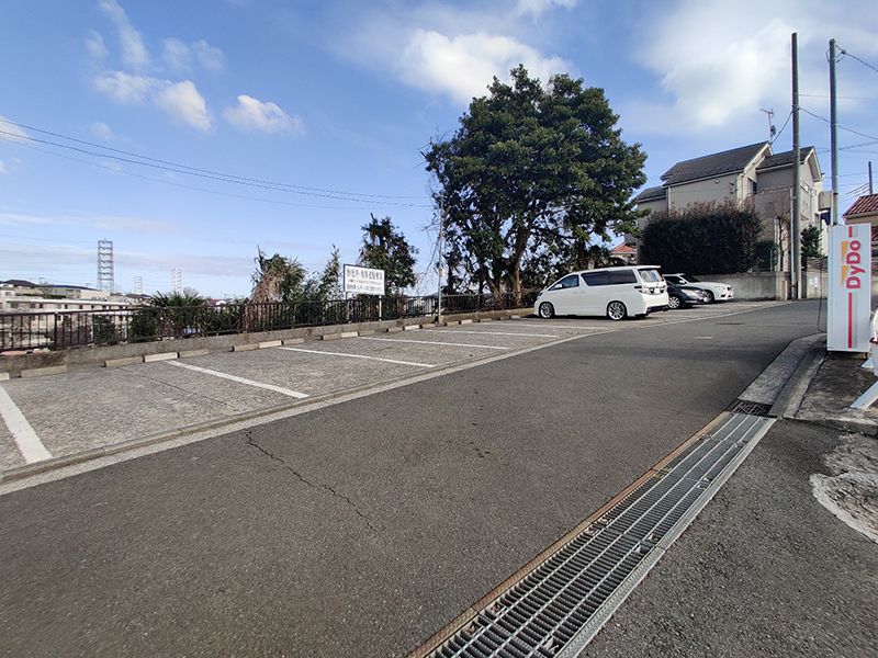 寺尾墓苑　駐車スペース