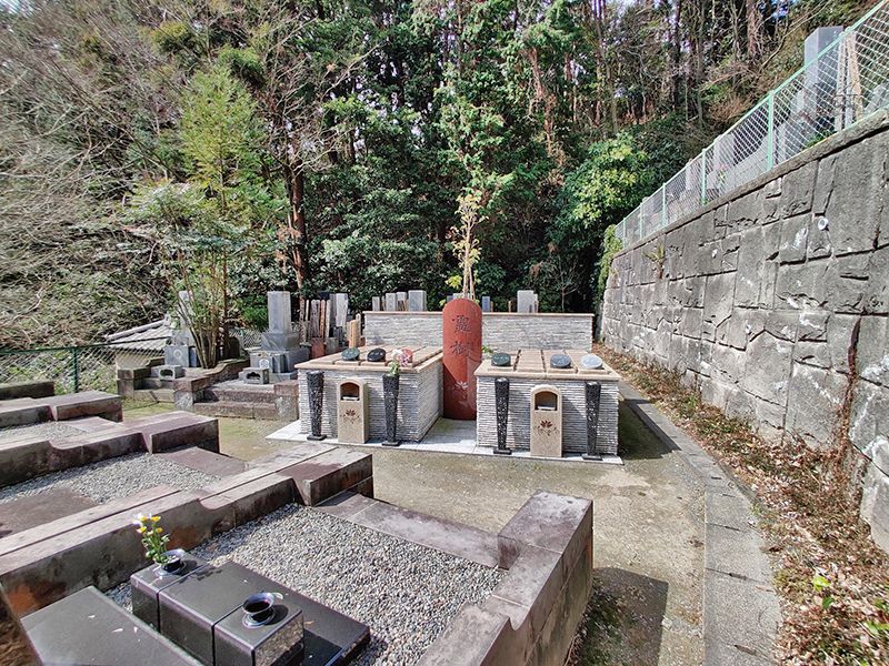 逗子霊苑　緑に囲まれた霊園