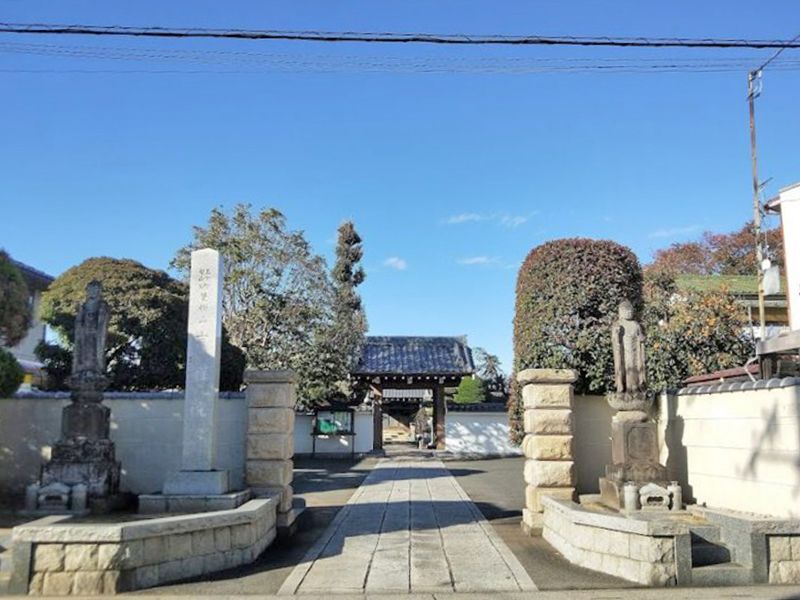 吉祥院 のうこつぼ　本堂へ続く参道