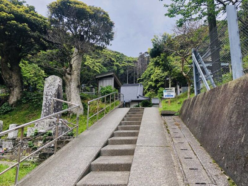 金剛寺 のうこつぼ