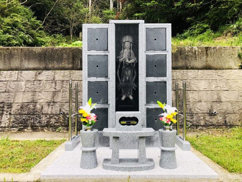 金剛寺 のうこつぼ