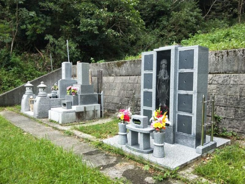 金剛寺 のうこつぼ