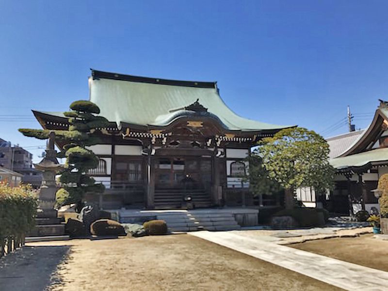 弘福院 のうこつぼ　厳かな雰囲気の本堂