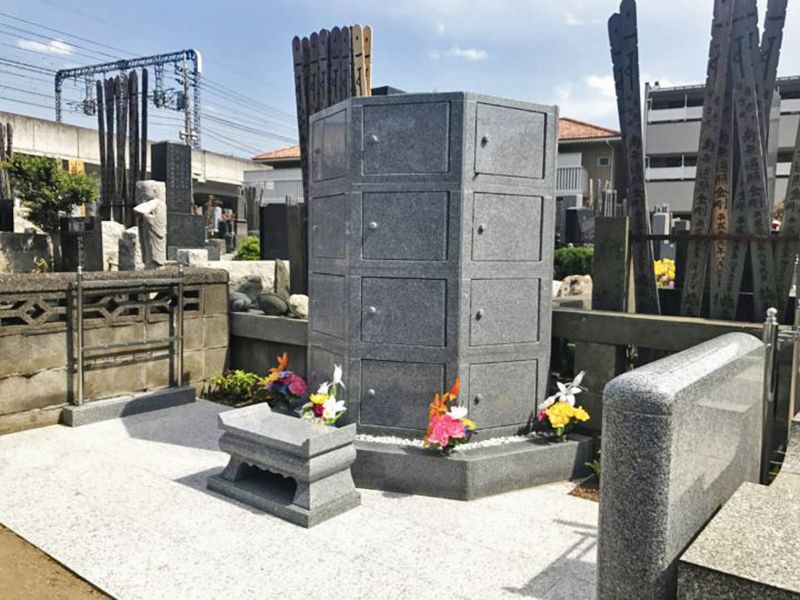 弘福院 のうこつぼ　日当たりのよい納骨墓