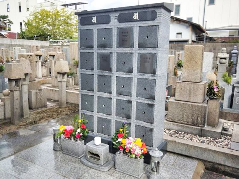 長寳寺 のうこつぼ