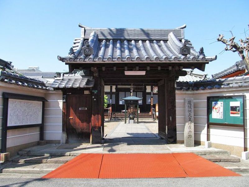 長寳寺 のうこつぼ