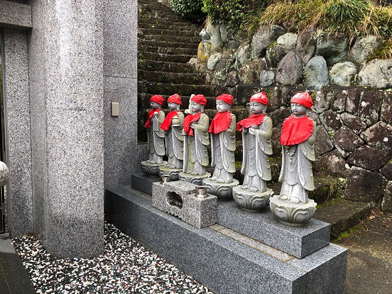 寳泉寺　六地蔵尊