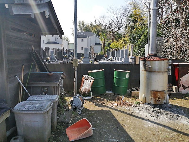 法蓮寺墓苑