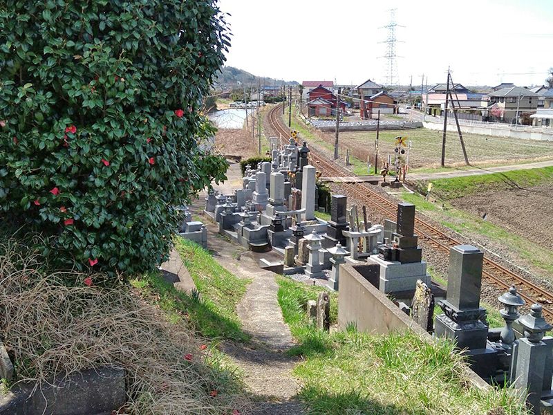 神崎共同墓地　ゆったりした雰囲気の墓地