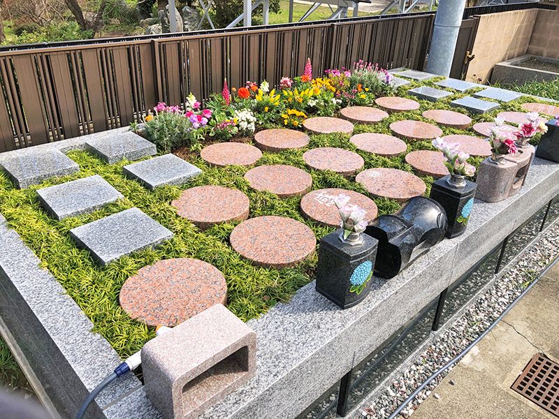 東学寺　樹木葬・花壇墓地