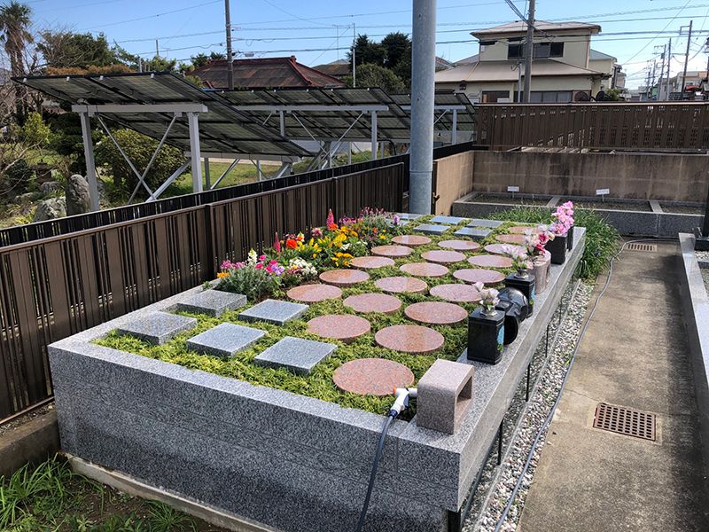 東学寺　樹木葬・花壇墓地
