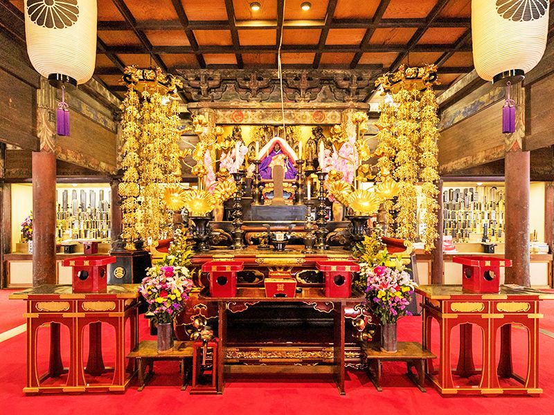 實成寺の本堂内観とご本尊