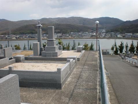 津高レイクサイド墓苑