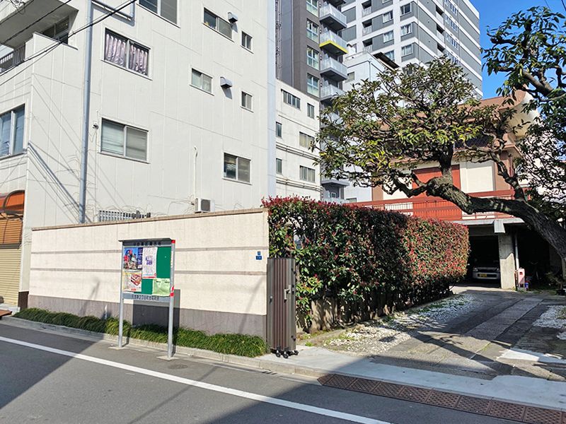 東上野霊苑　霊園入り口