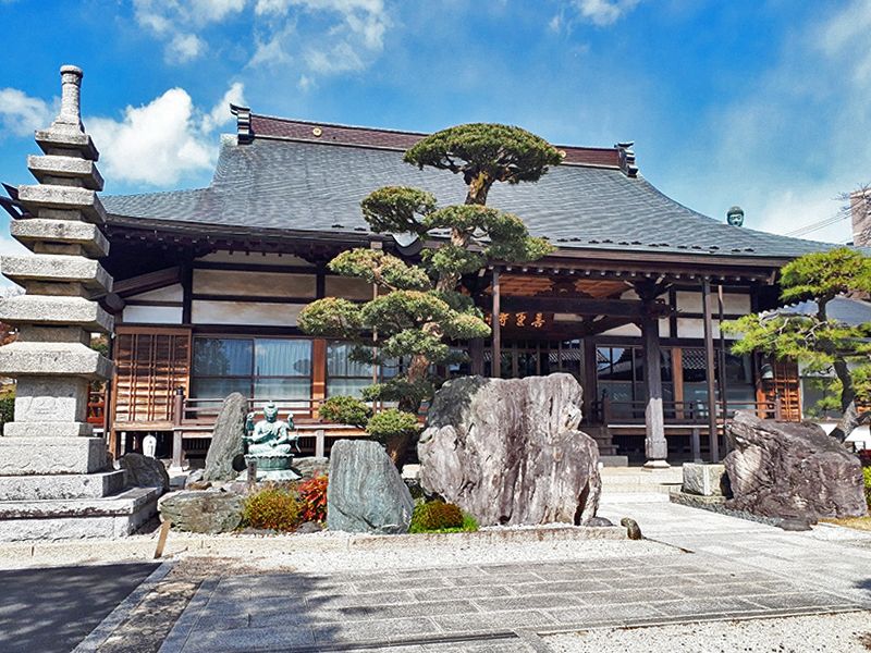 日野市営墓地　お寺外観