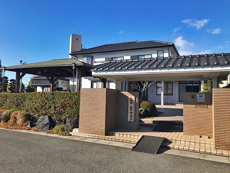 聖苑花みずき　寺院への入り口