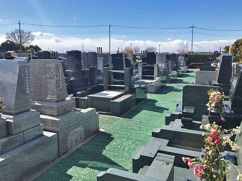 セントグリーン かすかべ聖地霊園　参道もバリアフリー