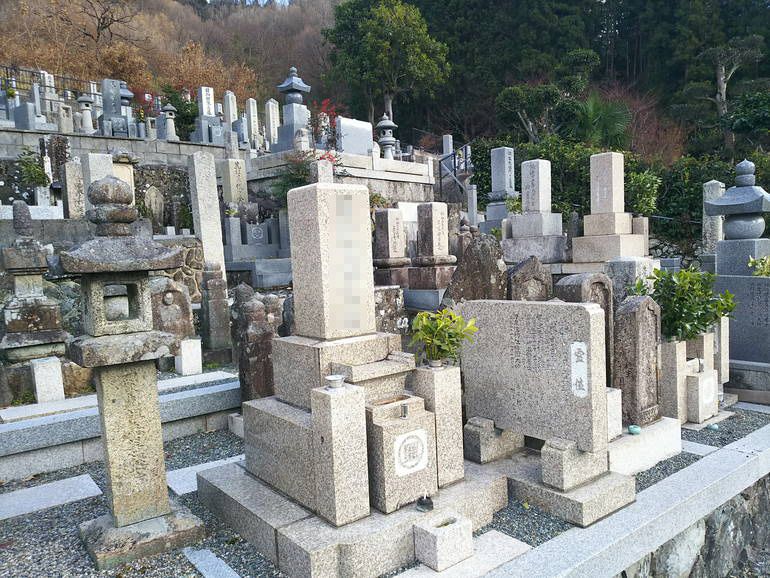 徳林寺墓苑