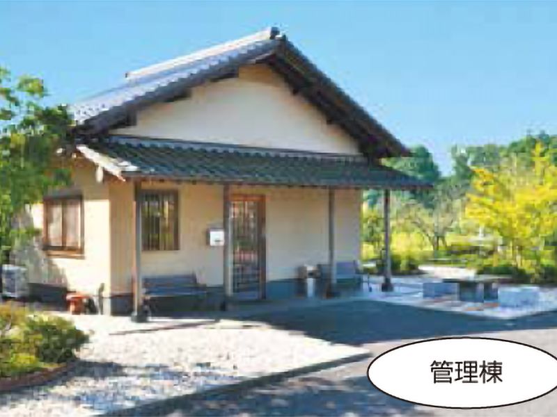 船橋やすらぎの杜　緑に囲まれた管理棟