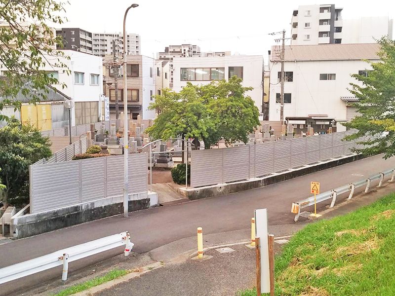 吹田市営 金田墓地　公道からのアクセス良好