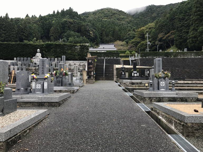東窟寺霊園
