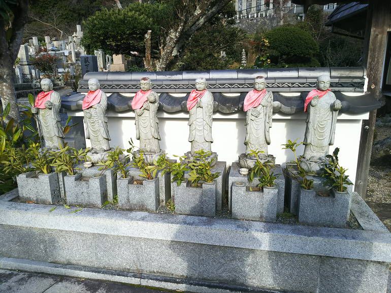 徳林寺墓苑