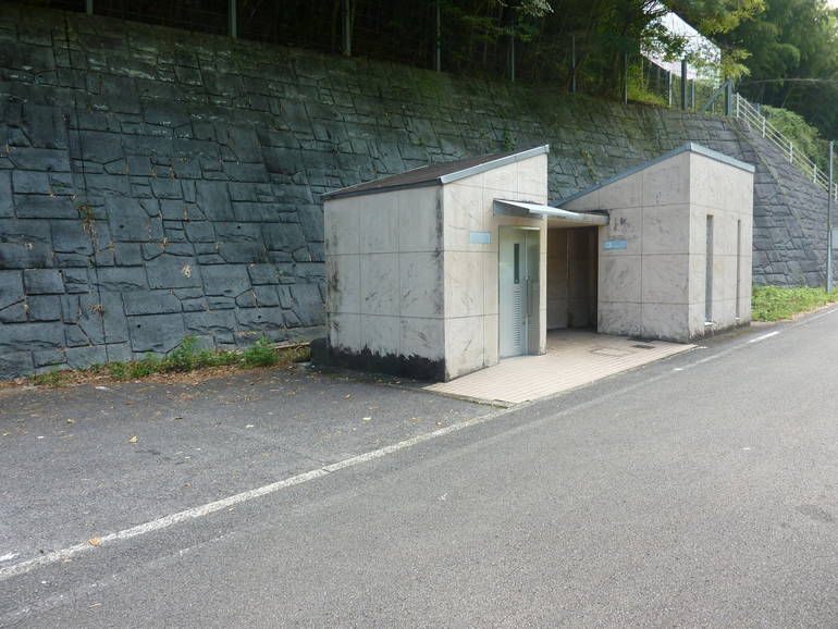 松山市営 横谷墓地