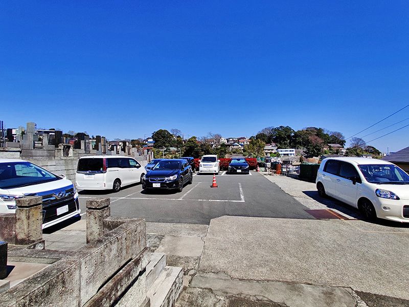 磯子の丘・海の見える樹木葬　駐車スペース