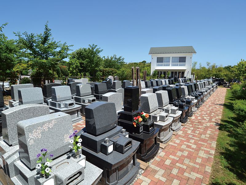 都筑まどか霊園　霊園内風景