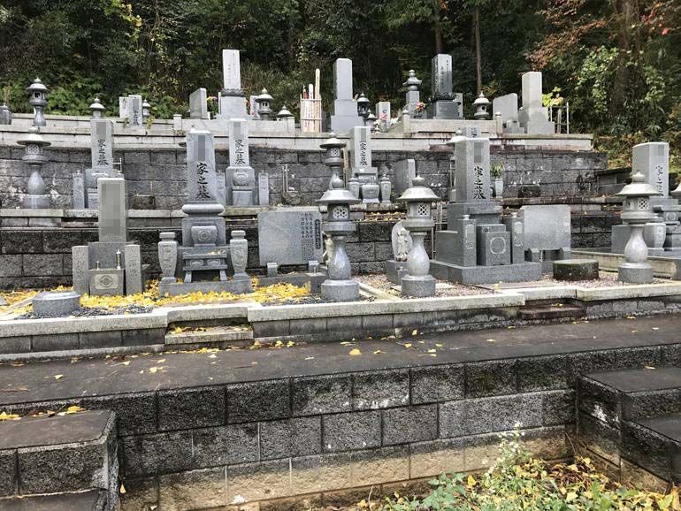 龍勝寺霊園