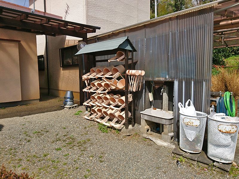 東光院　水汲み場と参拝道具