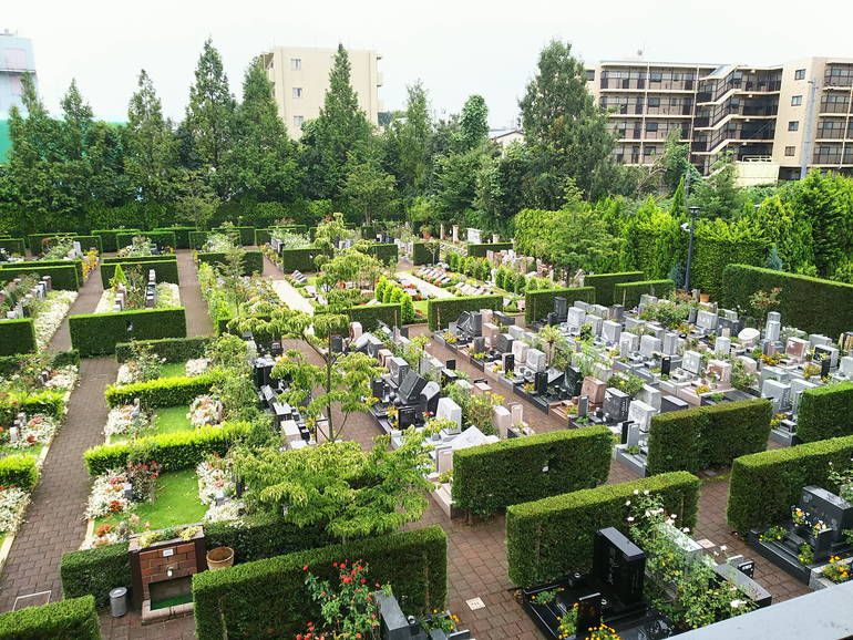 秋津ふれあいパーク　墓地の全景