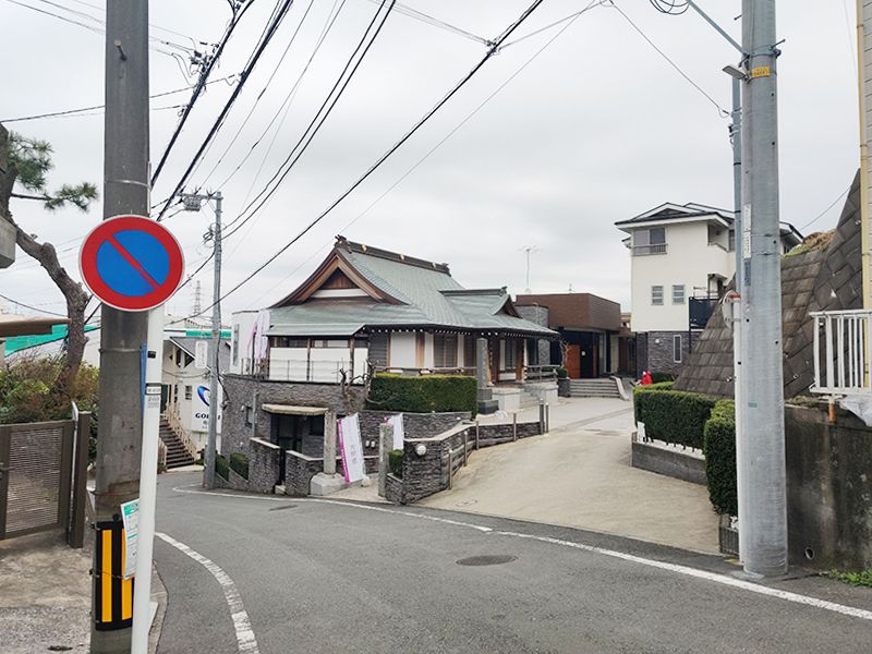 妙清寺屋内墓苑 光明館