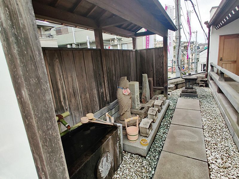 妙清寺屋内墓苑 光明館