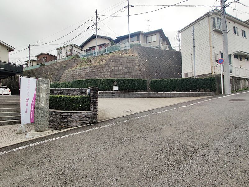 妙清寺屋内墓苑 光明館