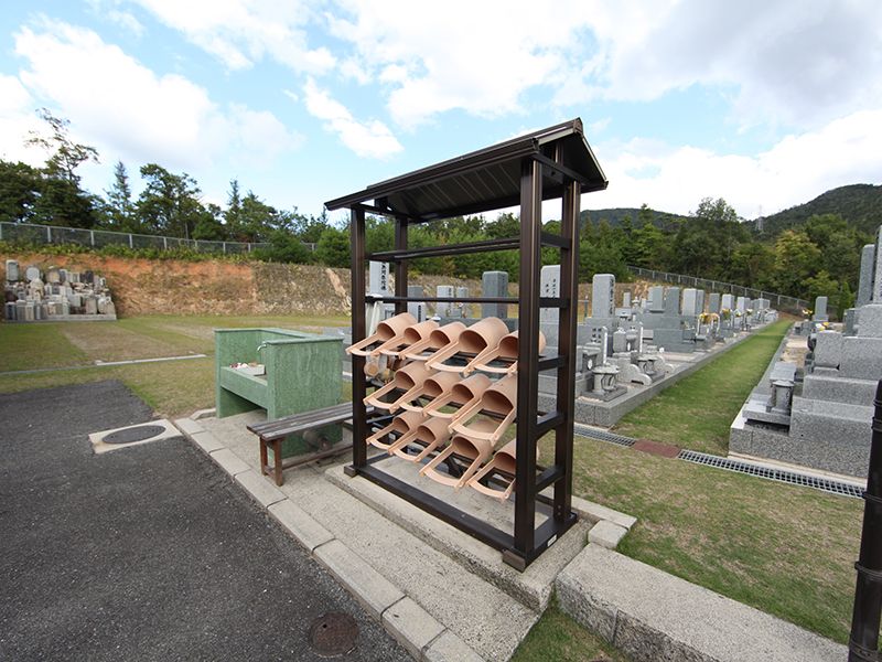 薬師院沼田墓苑