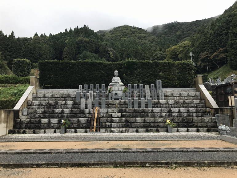 東窟寺霊園