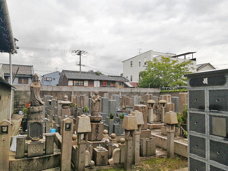 長寳寺 のうこつぼ