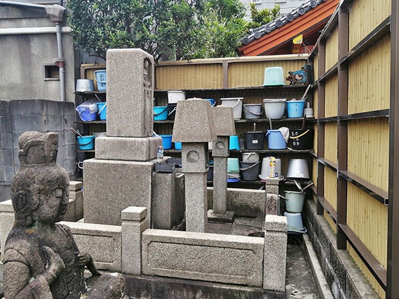 長寳寺 のうこつぼ