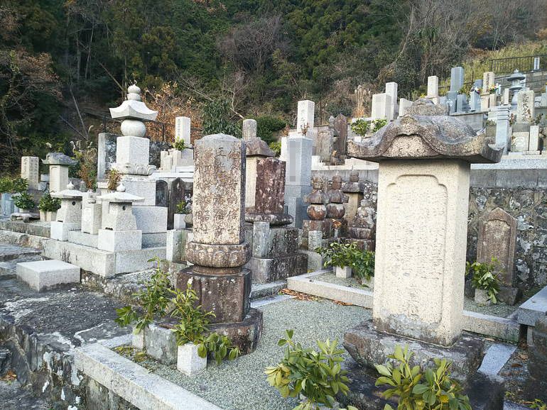 徳林寺墓苑